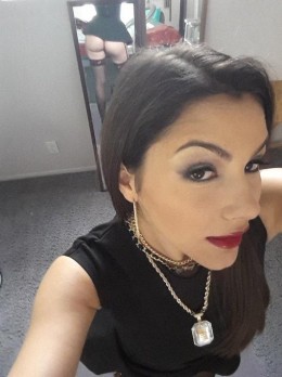 Stephanie - Escort Clarita | Girl in Bordeaux Stephanie - Escort Clarita | Girl in Bordeaux