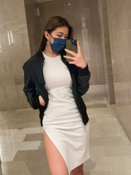 Laura - Escort Naomie | Girl in Bordeaux